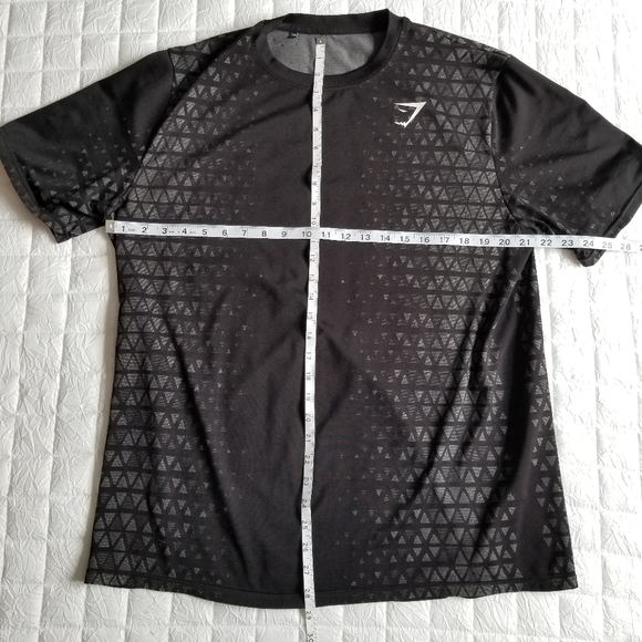 Gymshark Triangle Pattern Seamless Shirt - Picture 2 of 9